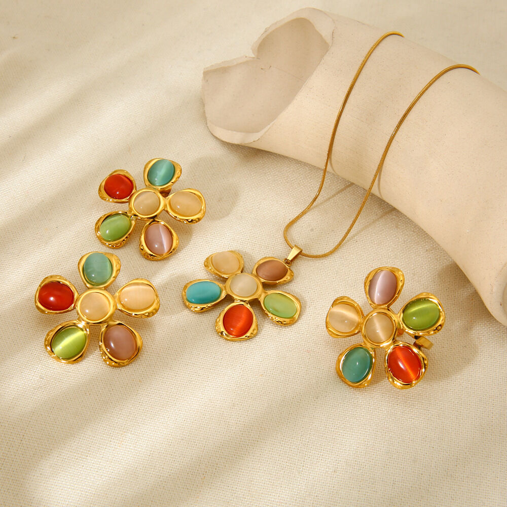 Stylish Colored Glass Flower Stainless Steel Waterproof Women's Necklaces