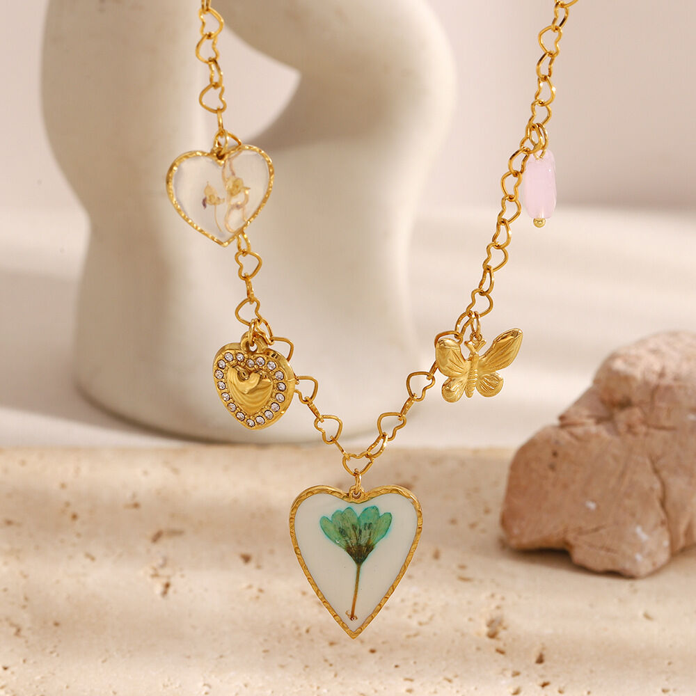 Luxury Style Romantic Heart Butterfly Pendant Women's Necklaces