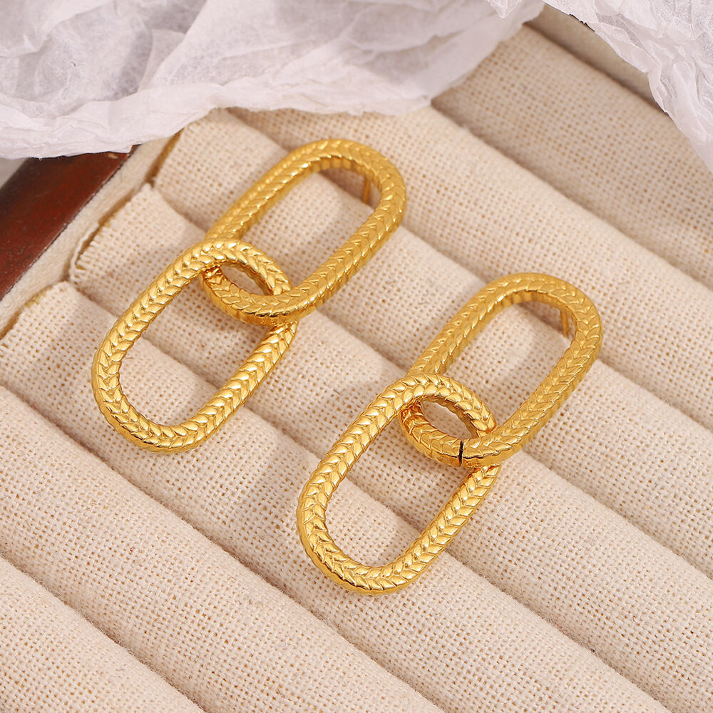 Casual Solid Color Stainless Steel Waterproof Women's Stud Earrings 2