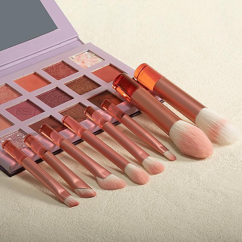 1 Set Mini Portable Women's Makeup Brush 2