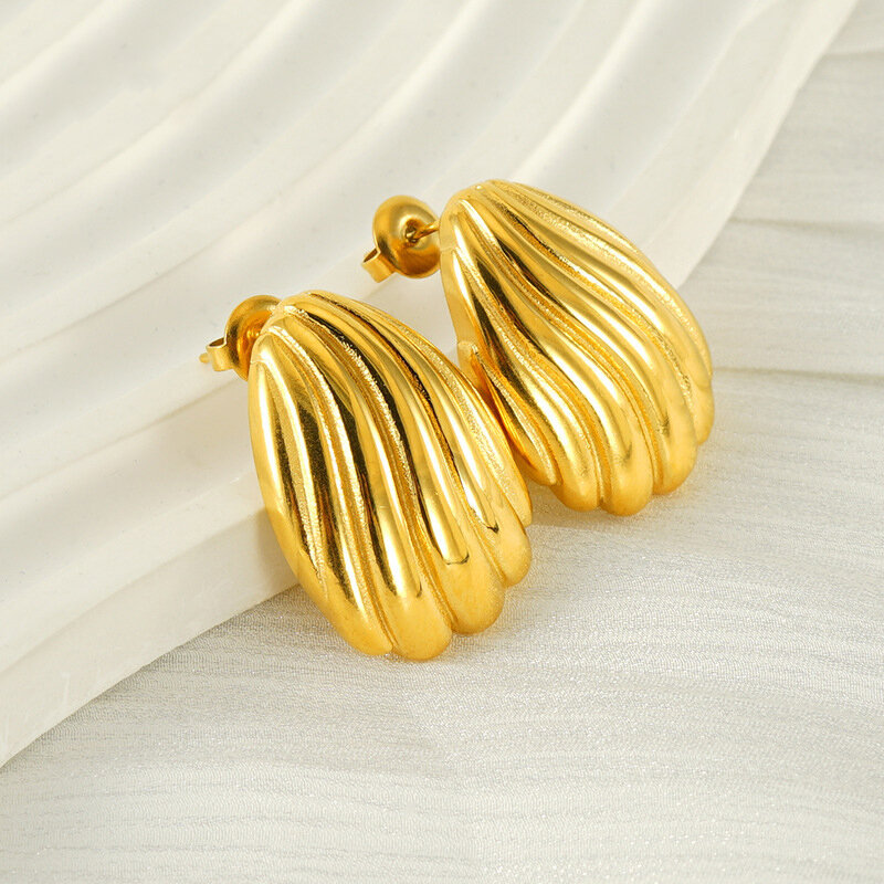 Orecchini a bottone color oro impermeabili in acciaio inossidabile con conchiglia