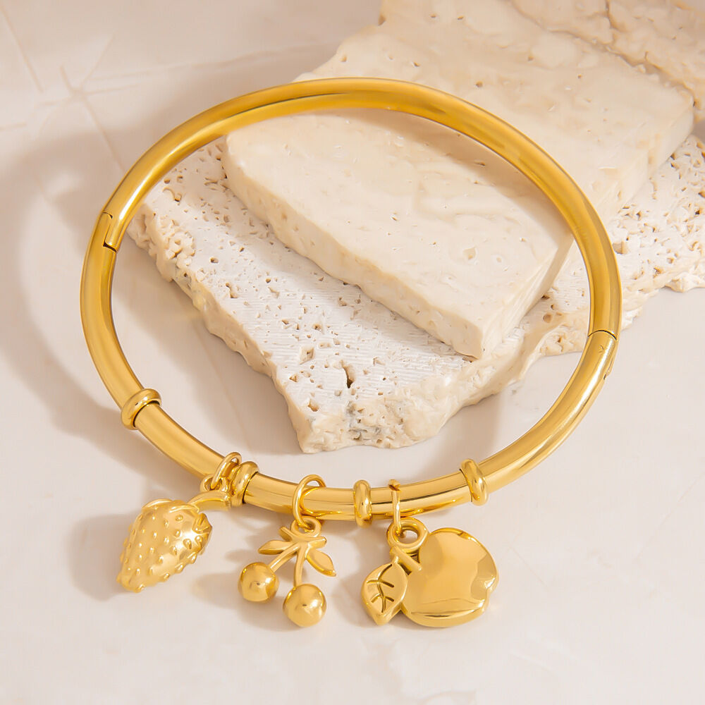 Niedliche, fruchtige Armbänder aus wasserdichtem Edelstahl in Goldfarbe für Damen h5 Bild3