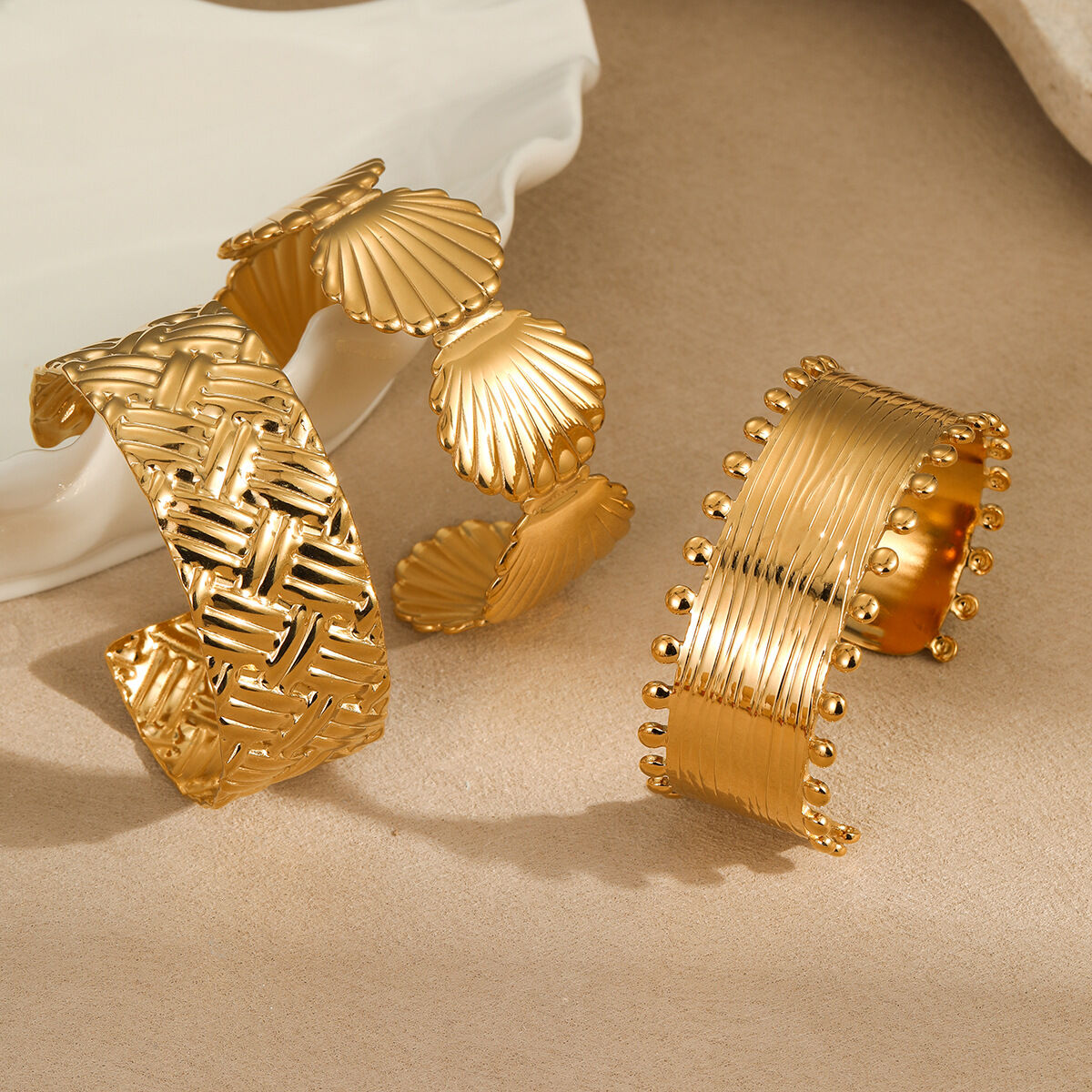 1 Piece Luxurious Series Elegant Strip Stainless Steel Waterproof   Gold Color  Women's Bangles h5 Picture3
