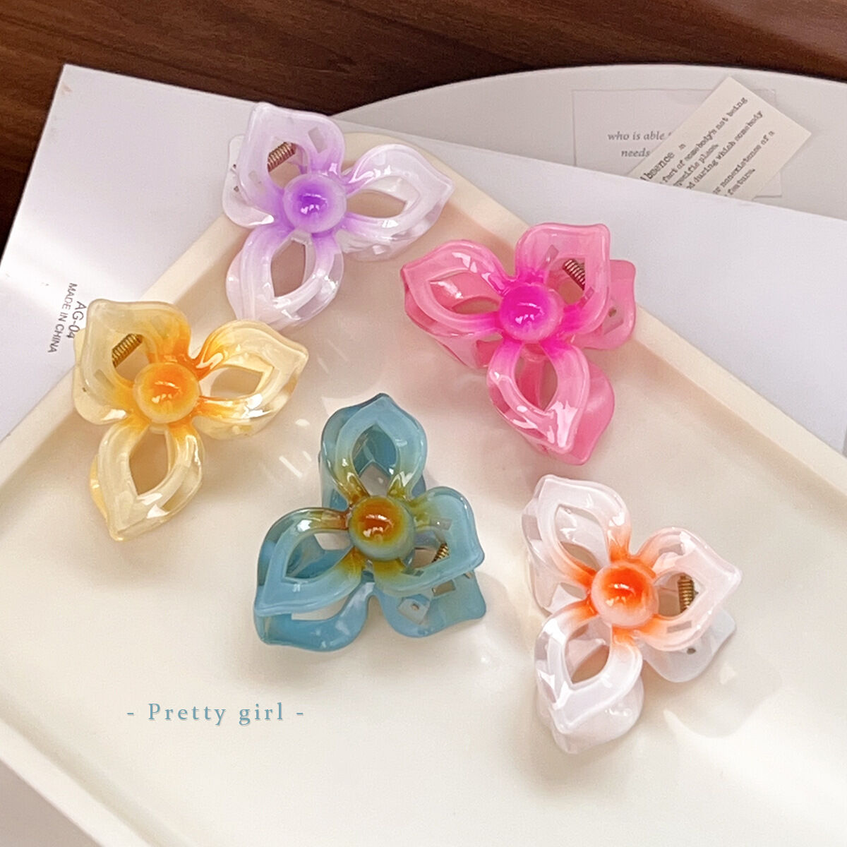 Simple Series Sweet Flower Plastic Women's Hair Claws Picture2