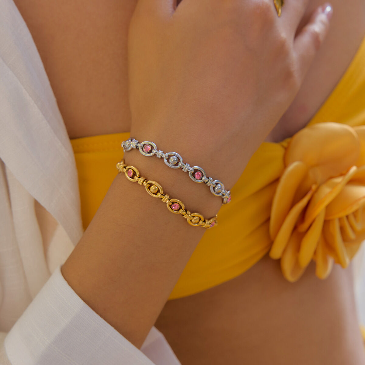 Klassisches Kettenarmband aus wasserdichtem Edelstahl in Goldfarbe 2