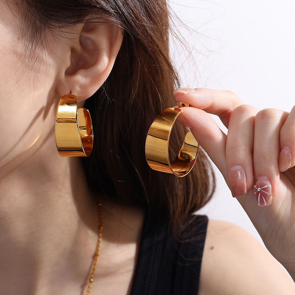 Simple Stainless Steel Waterproof Gold Color  Stud Earrings Picture5
