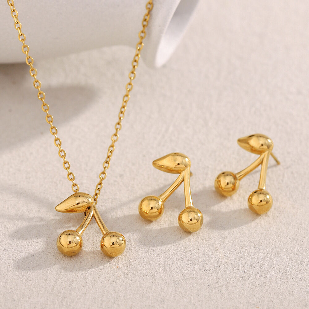Simple Elegant Cherry Themed Gold Stainless Steel Waterproof Women's Necklaces