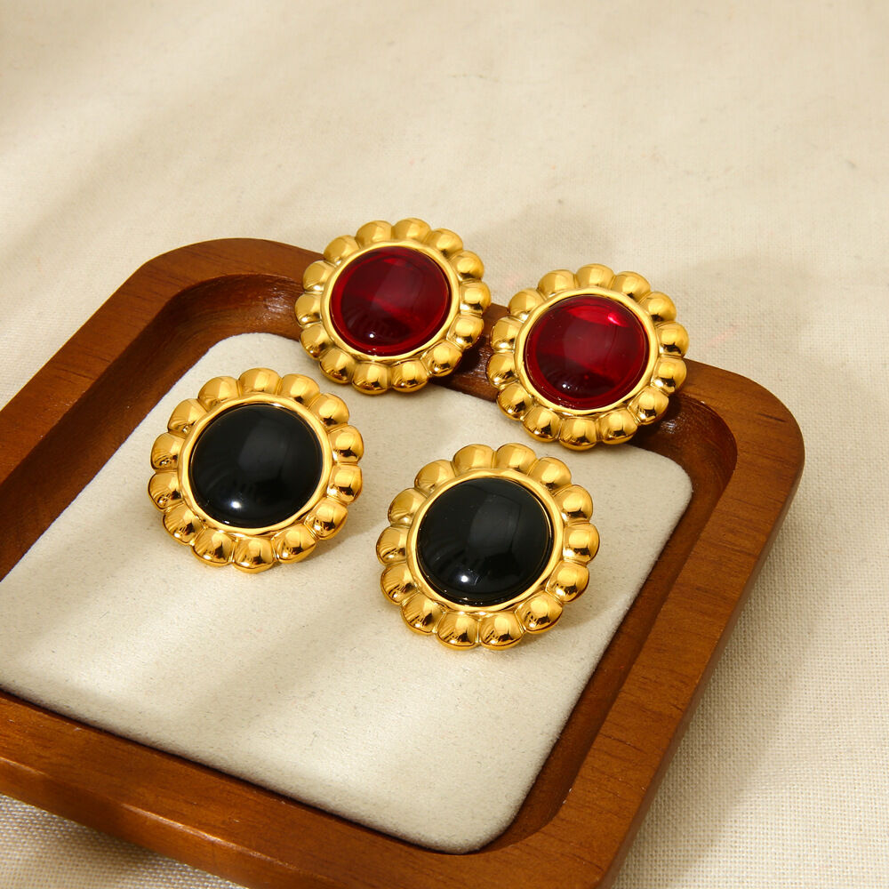 High End Retro Red And Green Elliptical Women's Stud Earrings Picture3