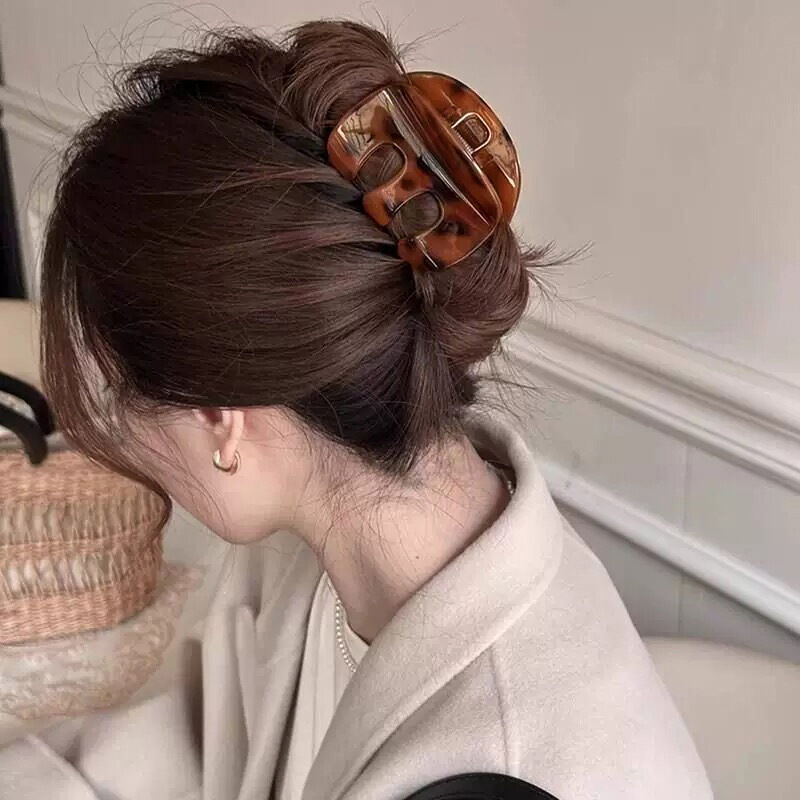 1 Piece Simple Series Casual Solid Color Resin Women's Hair Claws 2
