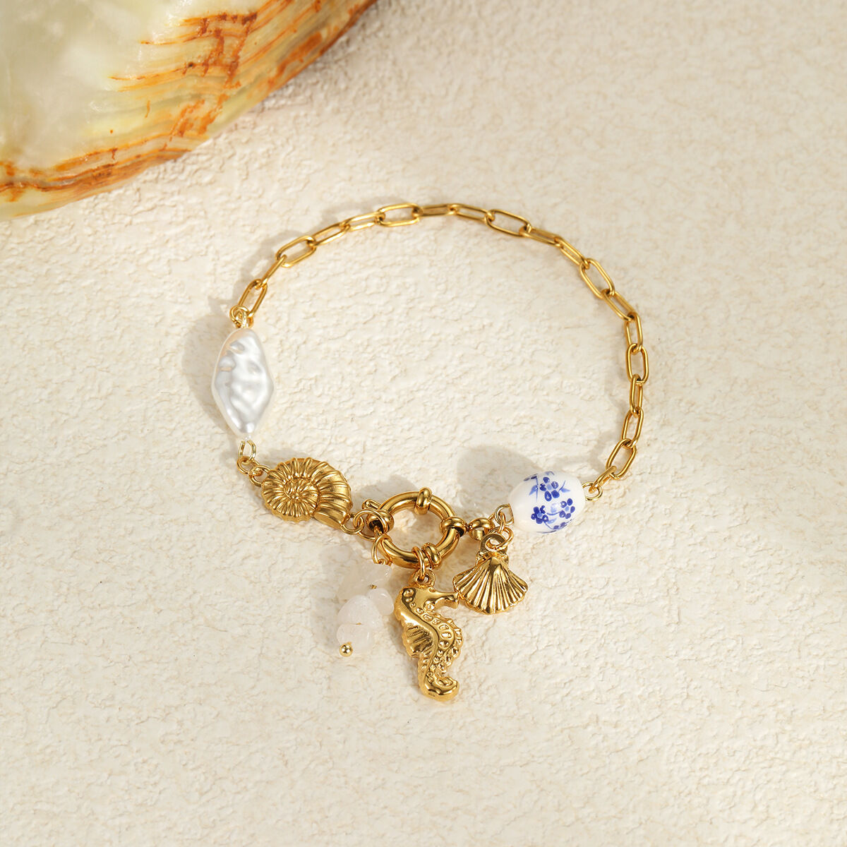 1 Paar romantische Urlaubs-Schildkröten-Armbänder aus Edelstahl, wasserdicht, goldfarben, für Damen 2