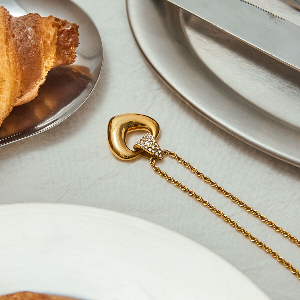 Retro Heart Stainless Steel Waterproof Gold Color Pendant Necklaces h5 Picture4