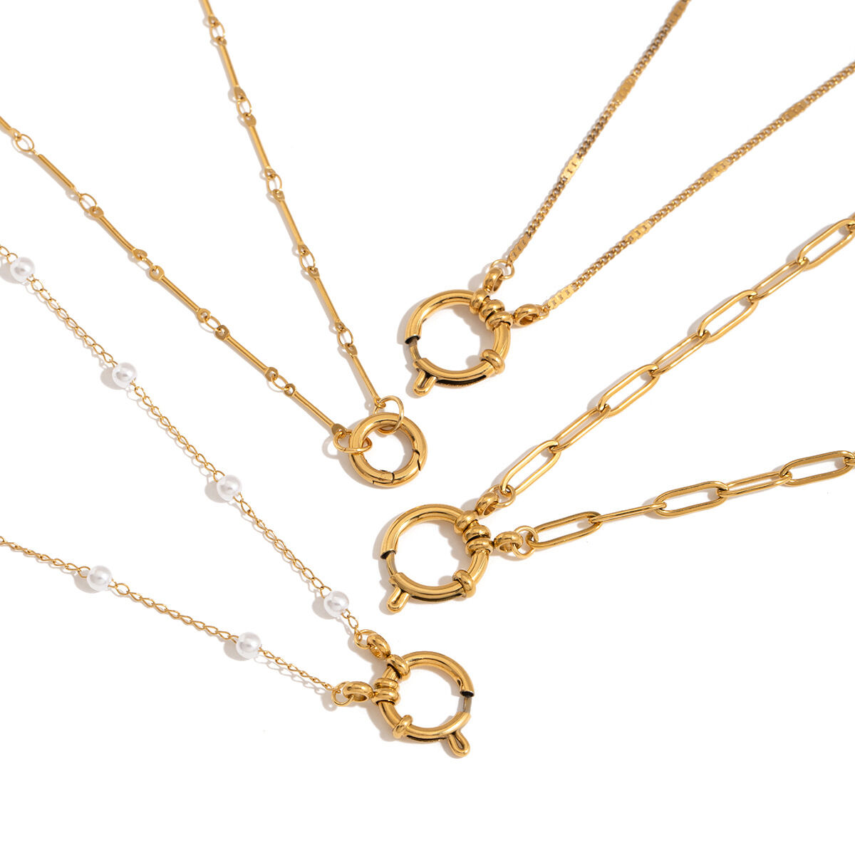 Collares colgantes sencillos de acero inoxidable, resistentes al agua y de color dorado. h5 Imagen5