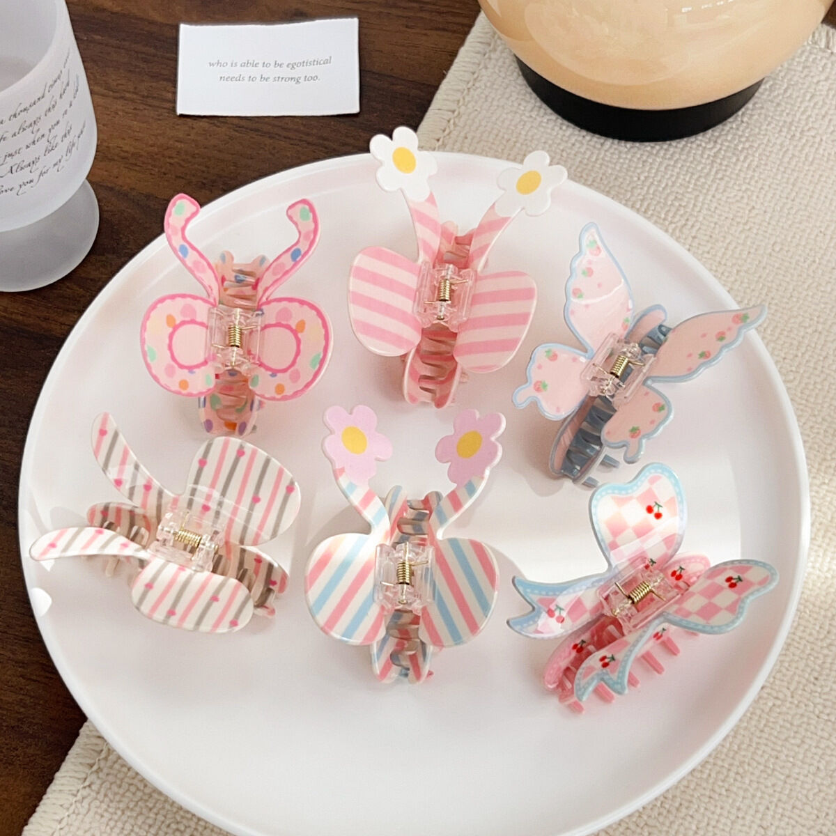 1 Piece Cute  Sweet Multi-color Butterfly Styling Women's Hair Claw 2