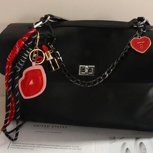 Heart - shaped Lip - designed Chain PU Women's Bag Charms h5