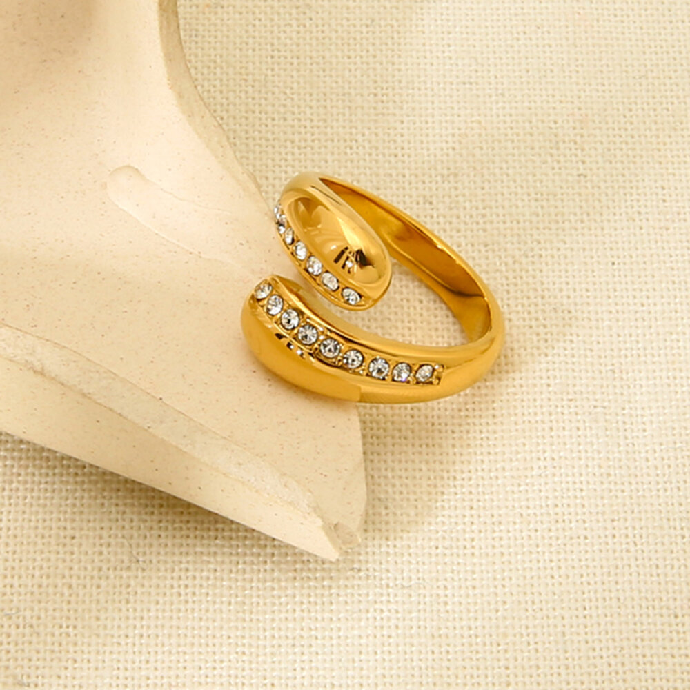 Luxury - style Elegant Stainless Steel Waterproof Stackable Rings h5 Picture3