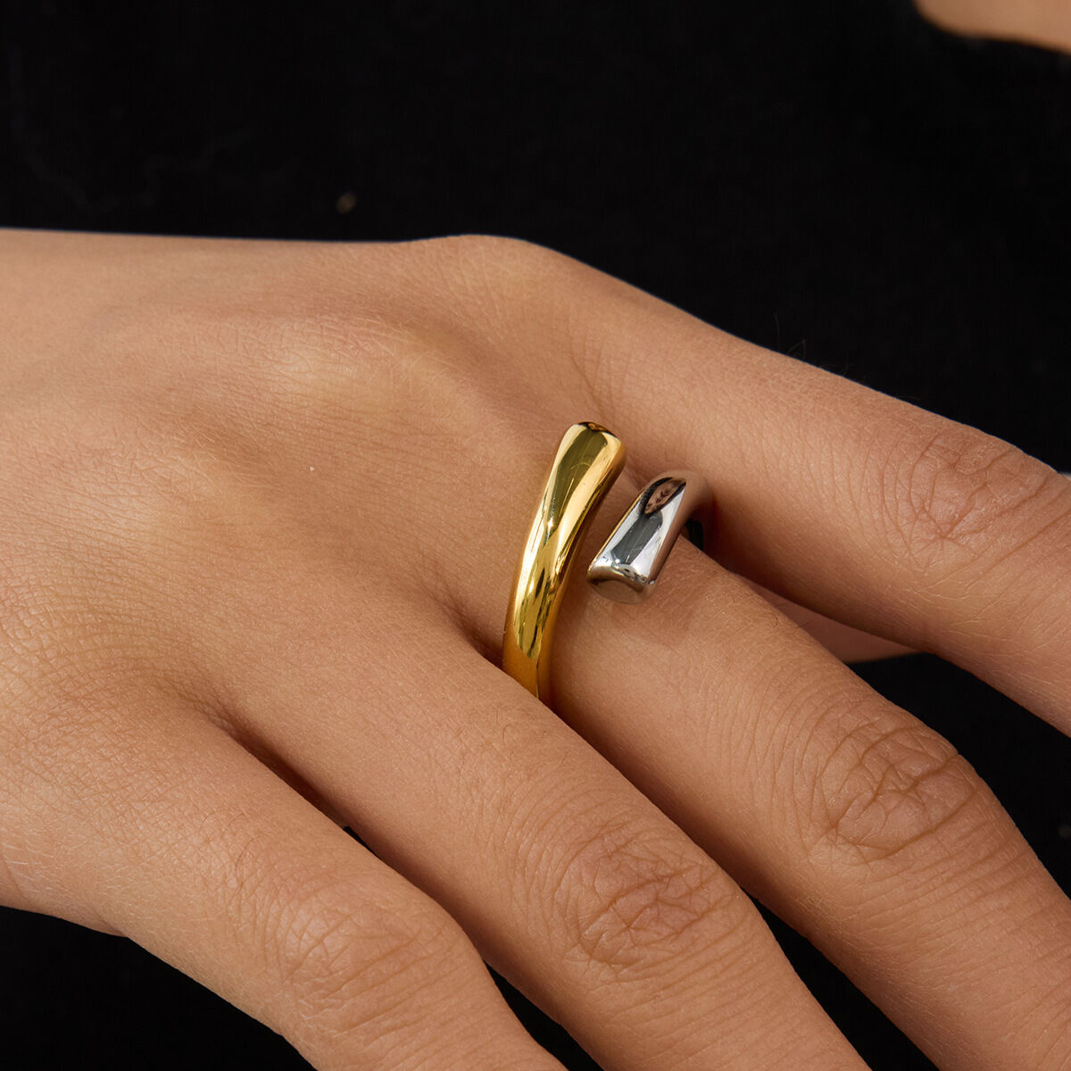Anillo minimalista impermeable de acero inoxidable de colores mixtos