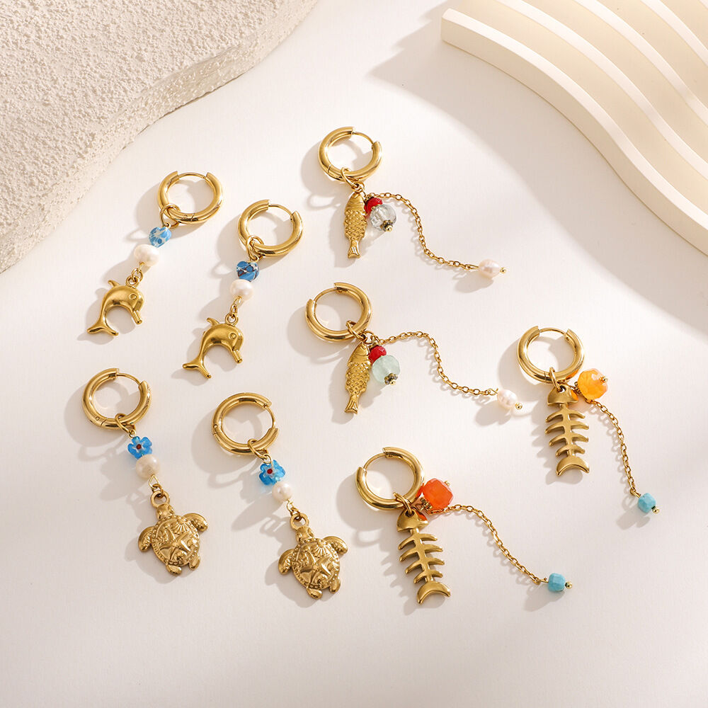 Orecchini pendenti da donna in acciaio inossidabile color oro con organismo marino per le vacanze