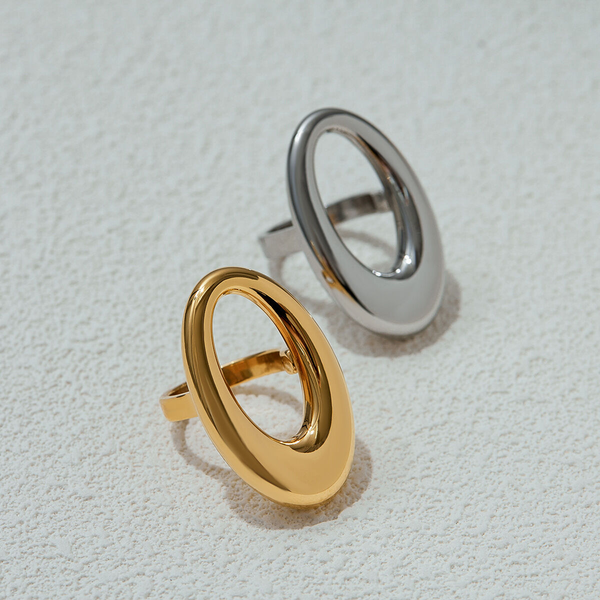 Schlichte, geometrische Statement-Ringe aus wasserdichtem Edelstahl in Goldfarbe h5 Bild3