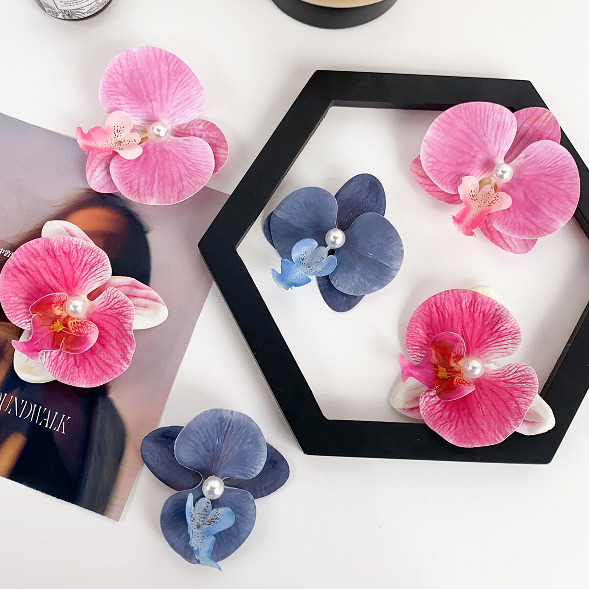 Romantic Series Sweet Flower Fabric Women's Hair Claws