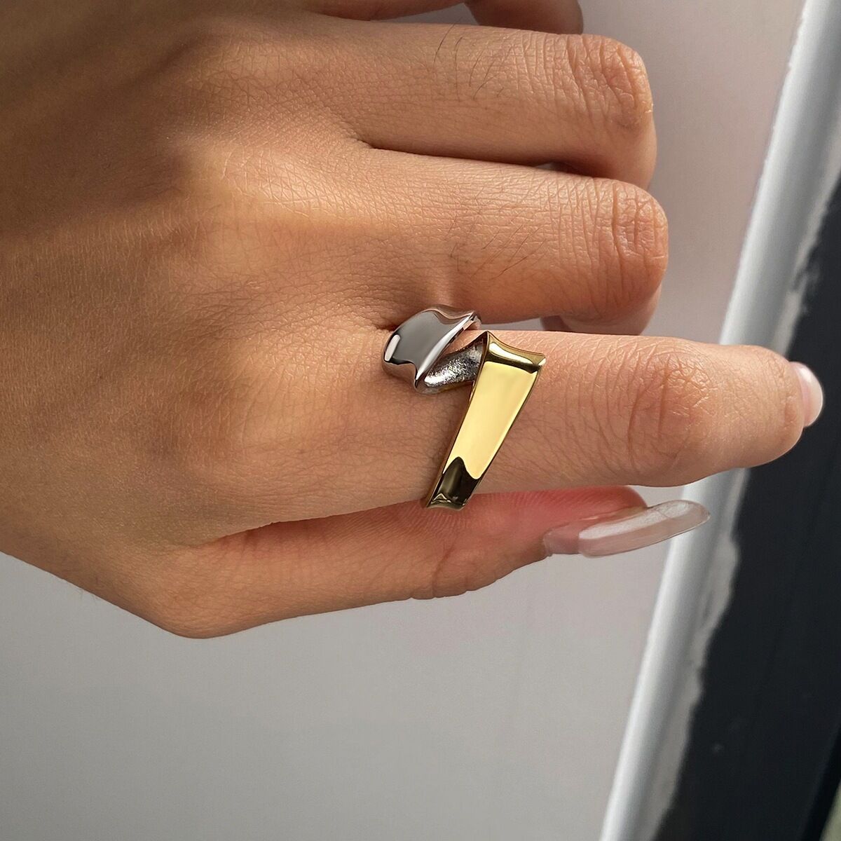 Anillo minimalista impermeable de acero inoxidable de colores mixtos 2