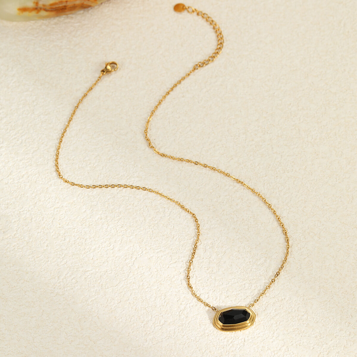 1 Pair Simple Series Daily Geometric Stainless Steel Waterproof Women's Pendant Necklaces Picture3
