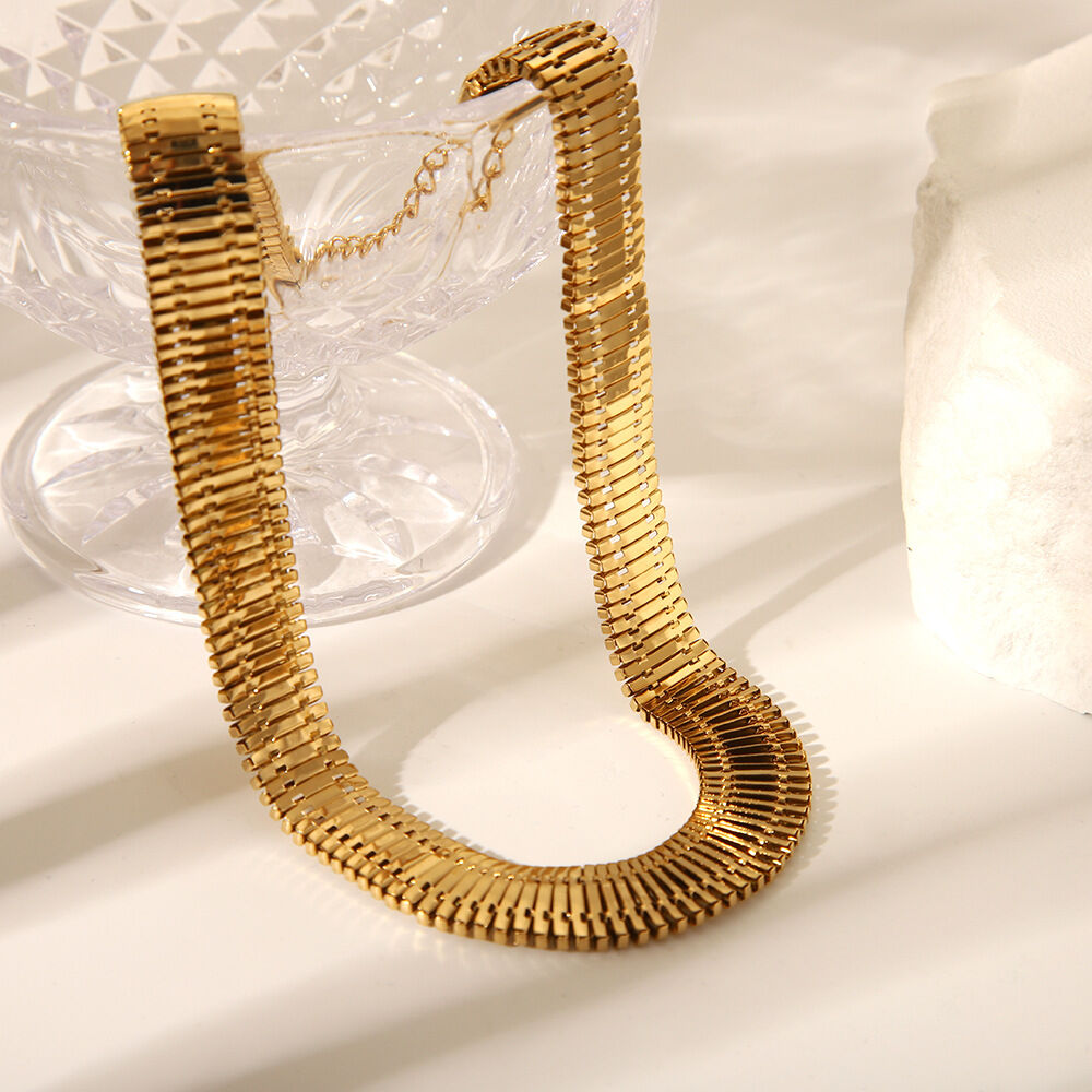 1 pezzo di collane a catena color oro impermeabili in acciaio inossidabile 2