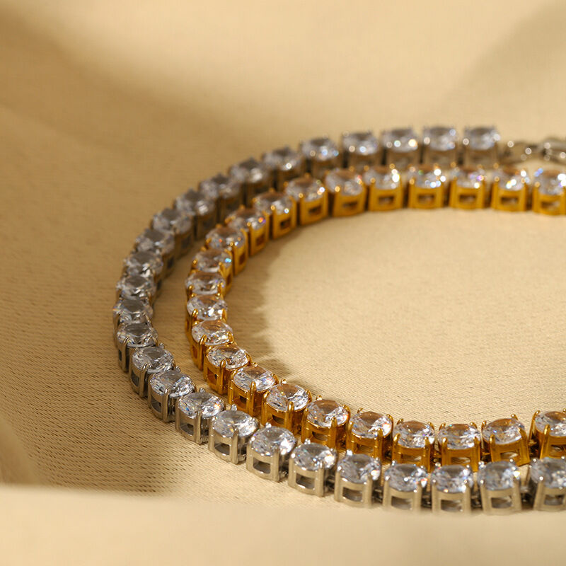1 Piece Luxurious Stainless Steel Waterproof Chain Bracelet 2