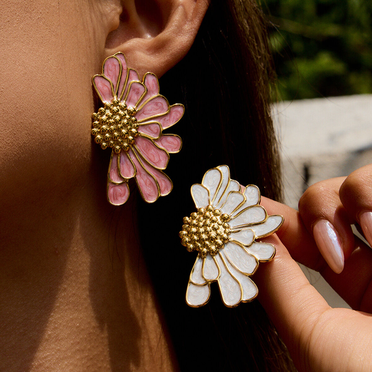 1 Pair Colorful Series Sweet Flower Stainless Steel Waterproof Gold Color Women's Stud Earrings