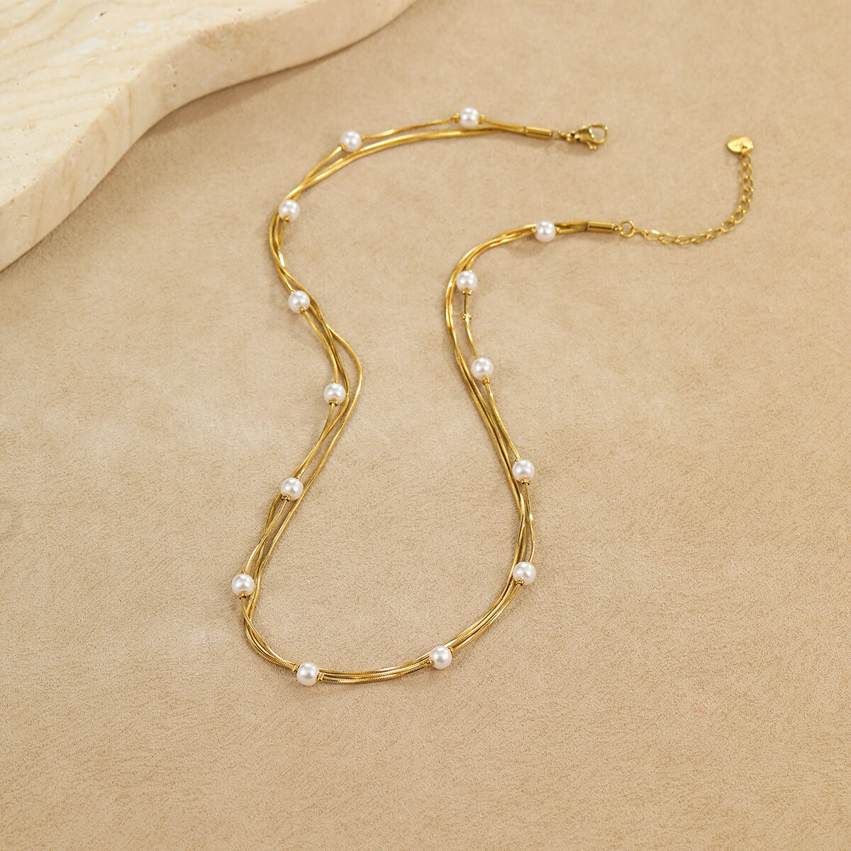Elegante, waterdichte damesketting van roestvrij staal in goudkleur. 2
