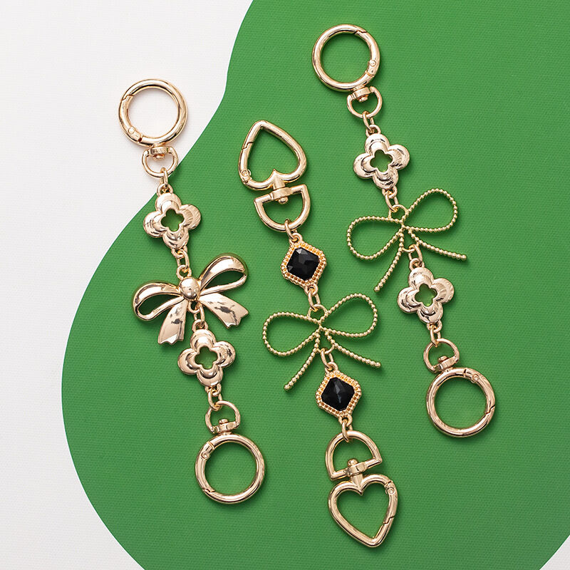 1 pezzo di squisita serie con cinturino estensibile in alluminio color oro con fiocco Immagine4