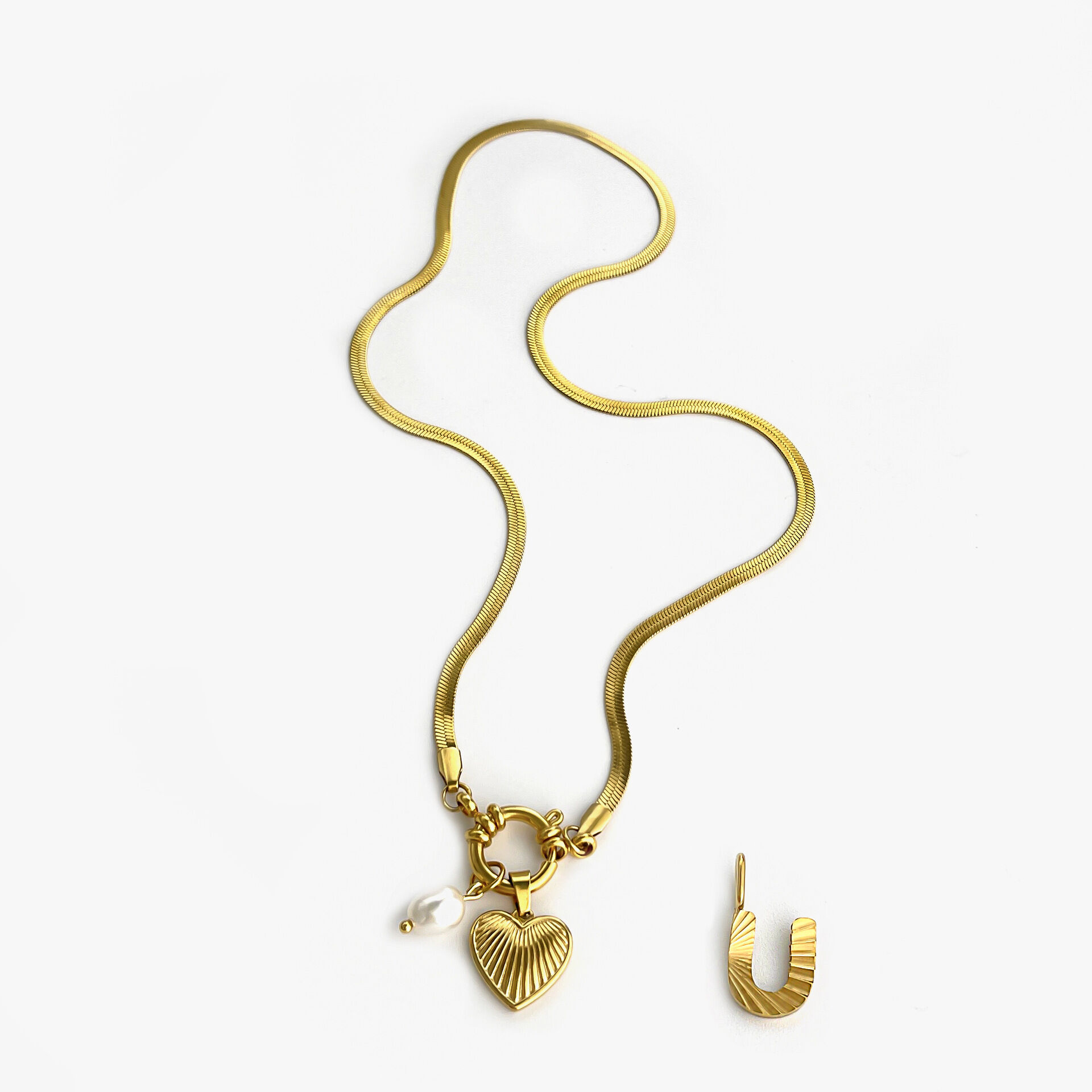 Gold Necklace U Picture21