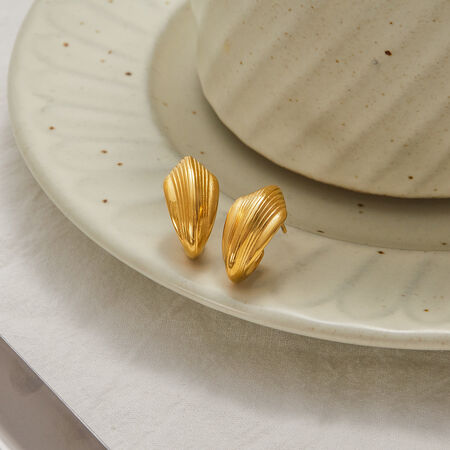 1 Pair Elegant Shell Stainless Steel Waterproof Gold Color Women's Stud Earrings 2