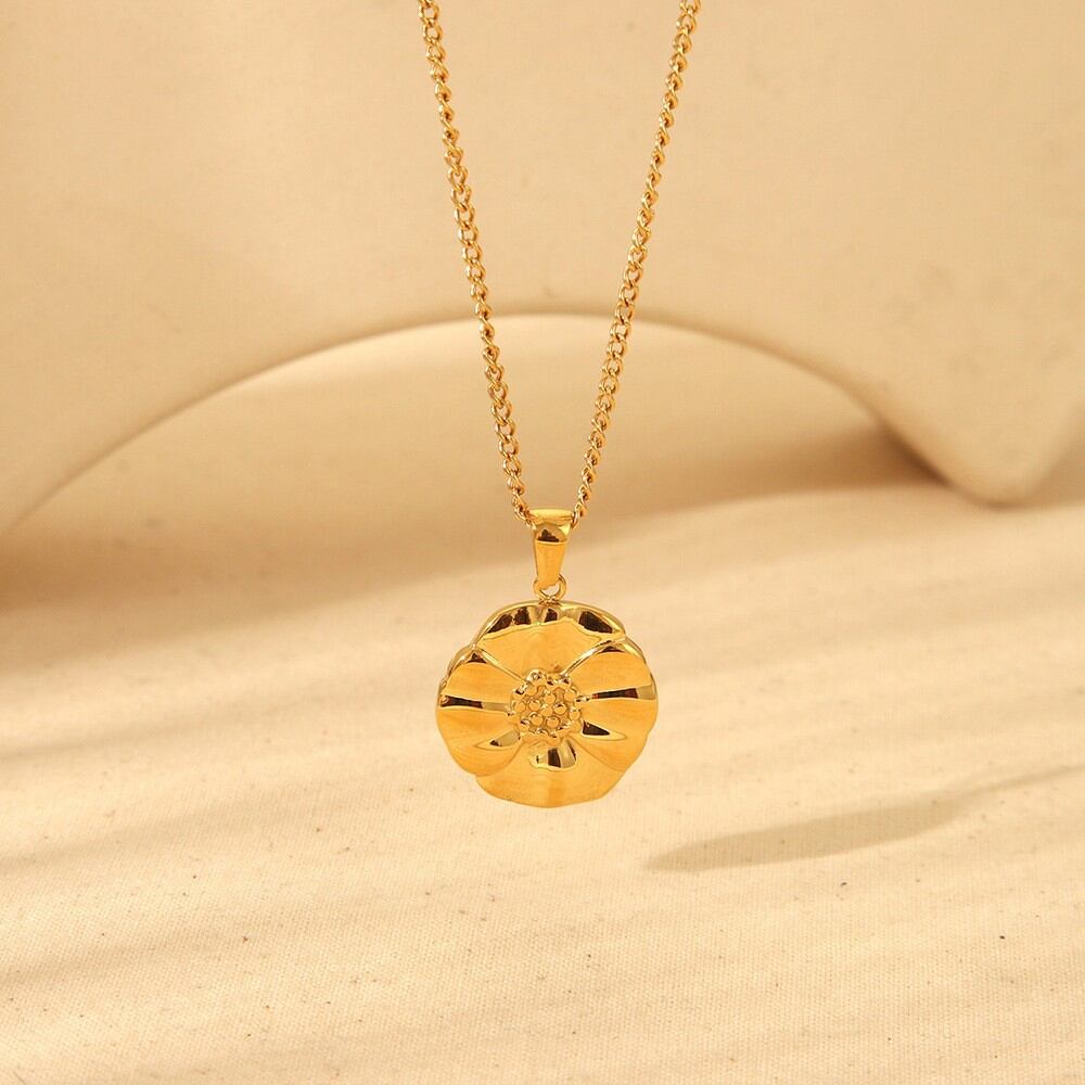 Daily Chain Stainless Steel Waterproof Gold Color Women's Pendant Necklaces Picture3