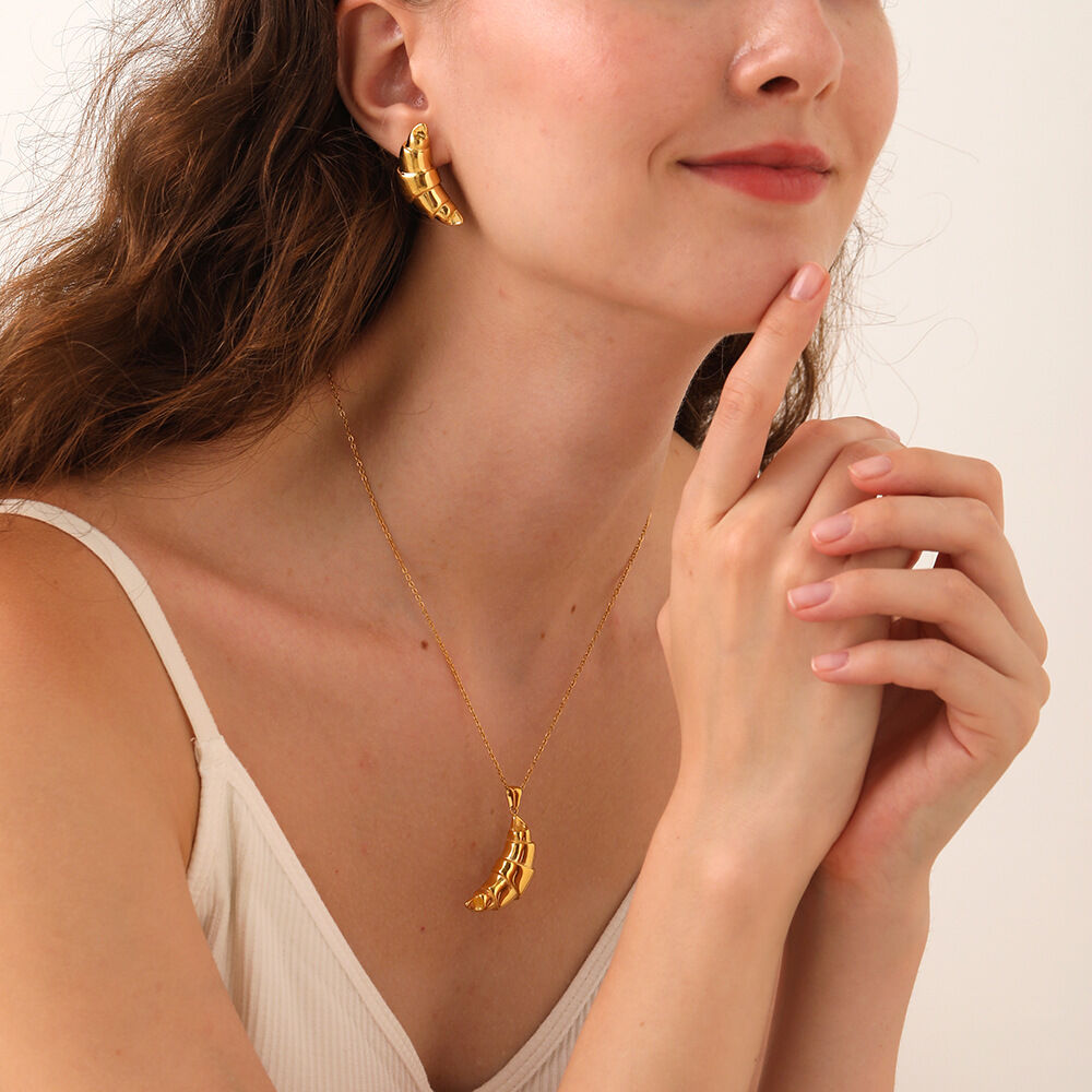 Collane con ciondolo da donna in acciaio inossidabile, stile geometrico retrò, impermeabili, color oro Immagine2