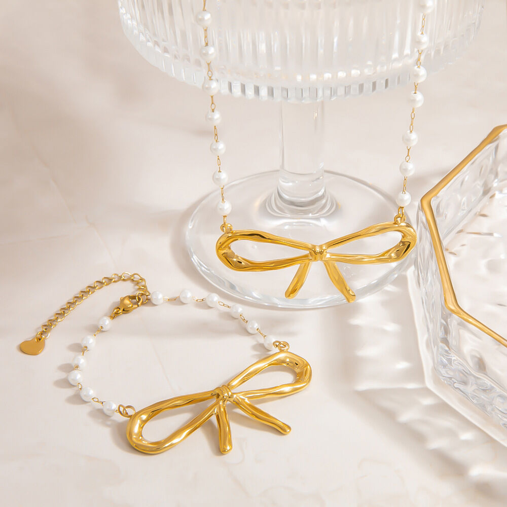 Collane con ciondolo geometrico dolce e semplice in perle sintetiche da donna Immagine2