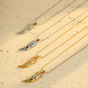 Luxurious Retro Stainless Steel Waterproof Gold Color Women's Pendant Necklaces h5 Picture2