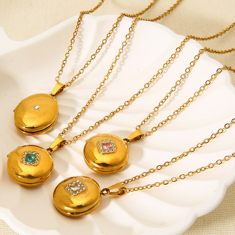 Classic Series Retro Geometric Stainless Steel Waterproof  women's Pendant Necklaces h5 Picture2