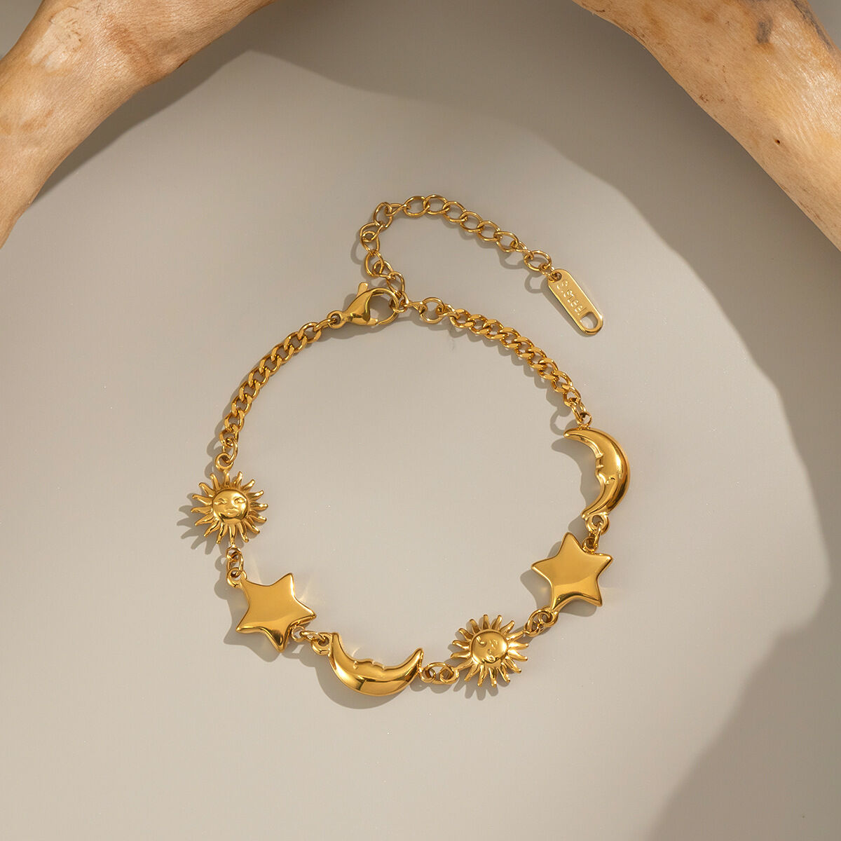 1 Piece Moon Stainless Steel Waterproof Gold Color Charm Bracelet