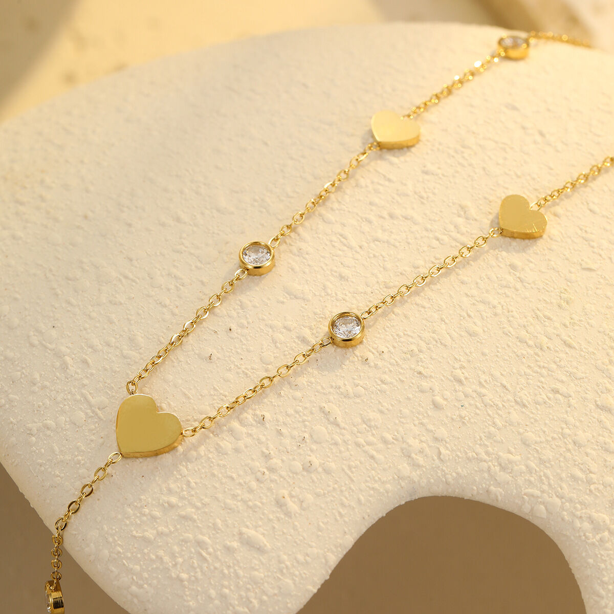 Collane a catena da donna color oro impermeabili in acciaio inossidabile a forma di cuore dolce Immagine4
