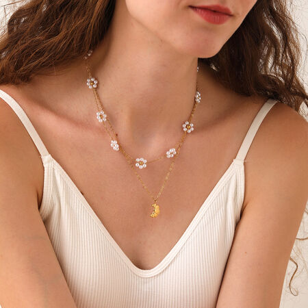 Collane con ciondolo da donna color oro impermeabile in acciaio inossidabile a forma di fiore dolce 2