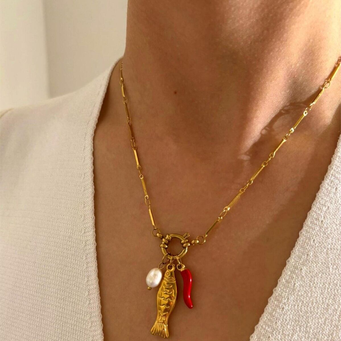 1 Piece Fish Stainless Steel Waterproof Gold Color Pendant Necklace h5 Picture2