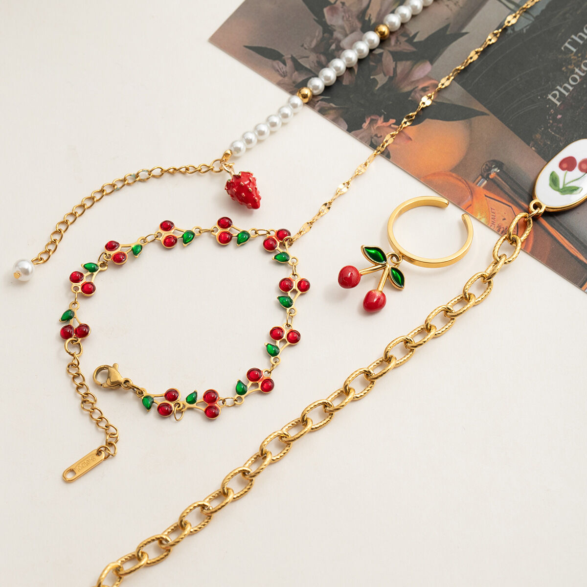 1 Stück Armband mit lebhaftem, niedlichem Früchtemotiv, wasserdicht, goldfarben, aus Edelstahl h5 Bild6