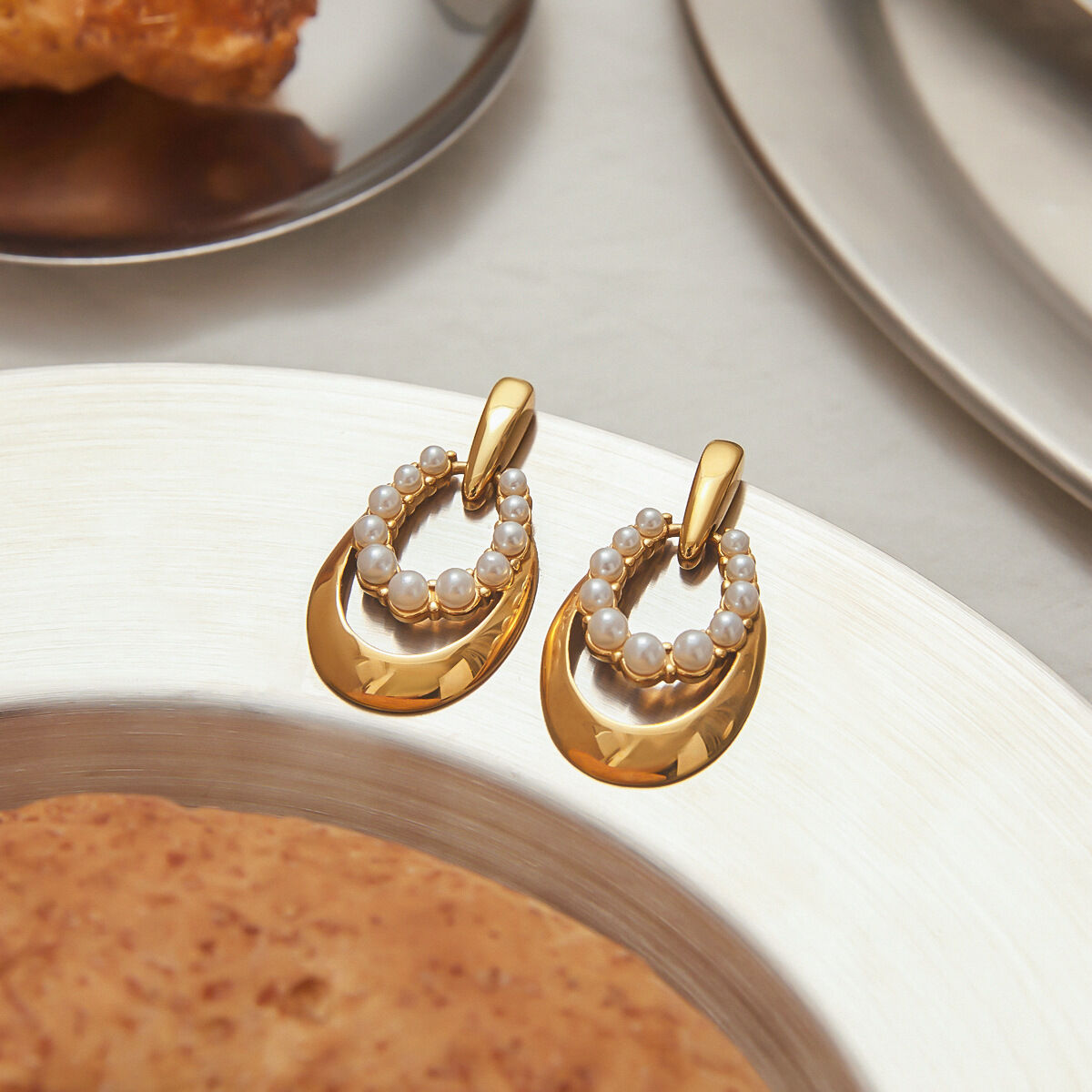 1 Pair Classic Series Retro Droplet Stainless Steel Waterproof Gold Color Women's Drop Earrings 2