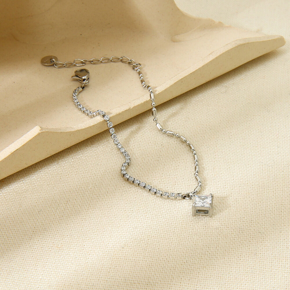 Simple Series Daily Geometric Stainless Steel Waterproof Women's Chain Bracelets h5 Picture3