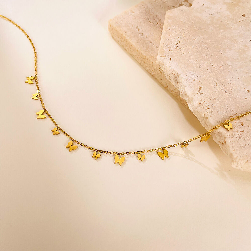 1 pezzo di collana con ciondolo a forma di farfalla in acciaio inossidabile impermeabile color oro da donna Immagine6