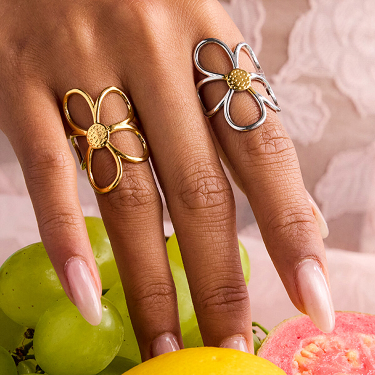 1 Piece Exquisite Flower Stainless Steel Waterproof Gold Color Statement Rings