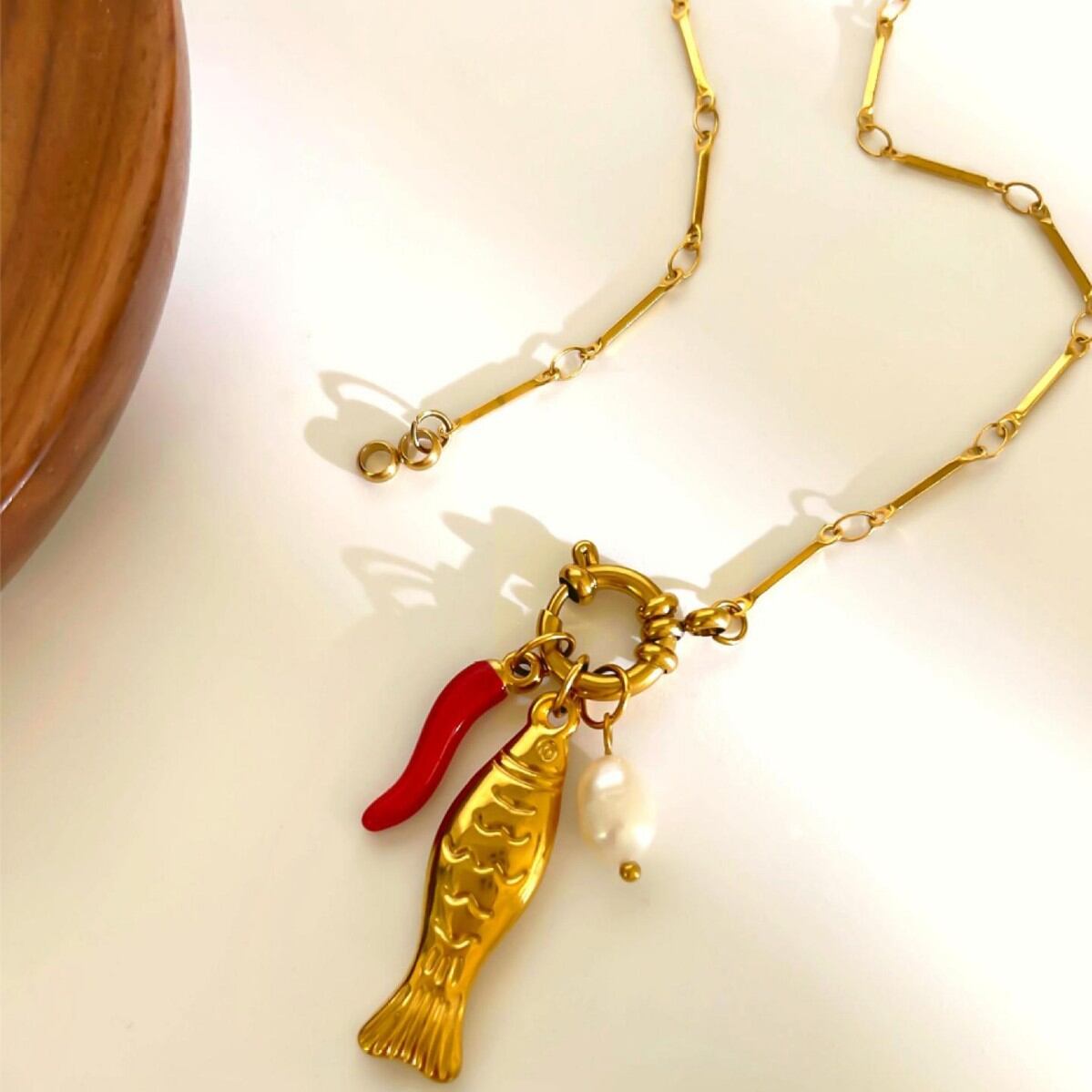 1 Piece Fish Stainless Steel Waterproof Gold Color Pendant Necklace h5 Picture4
