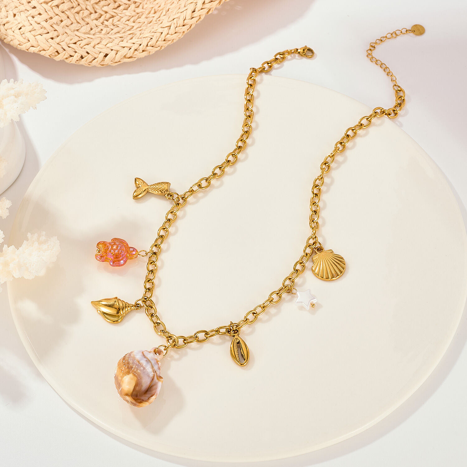 Collana con ciondolo da donna color oro impermeabile in acciaio inossidabile a forma di conchiglia per le vacanze, 1 pezzo Immagine3