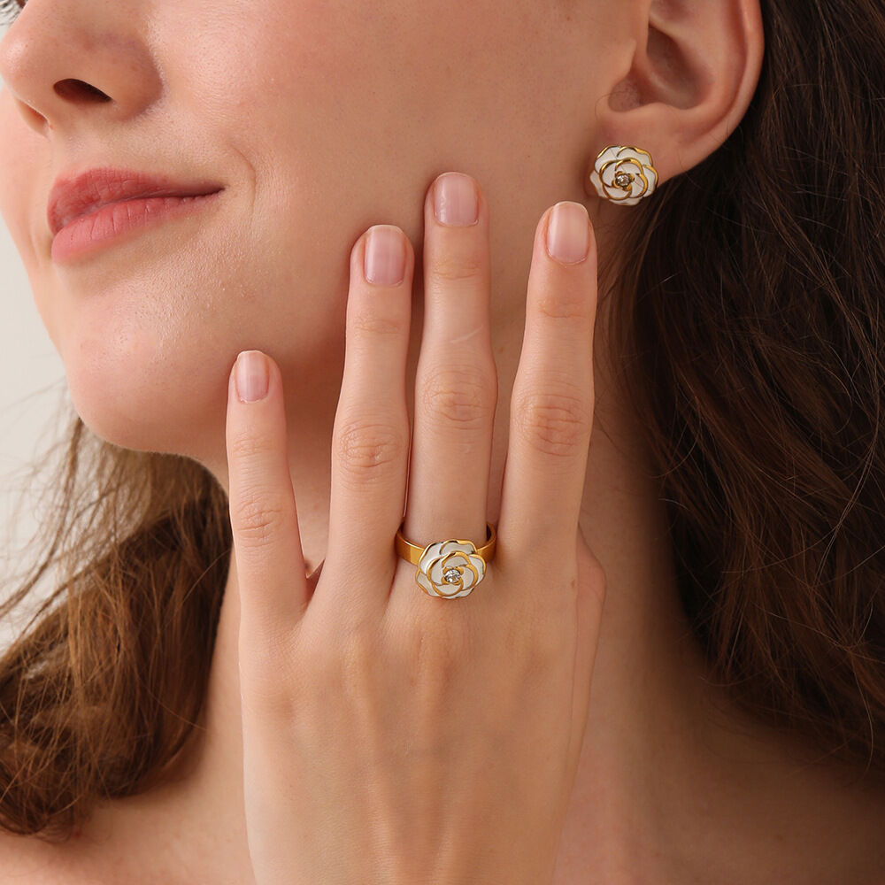 Luxurious  Elegant Flower Stainless Steel Waterproof   Gold Color  Stud Earrings