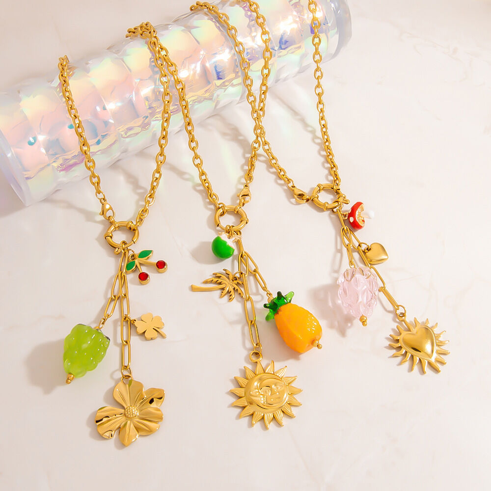 Collana da donna con ciondolo a forma di piccolo fungo Immagine2